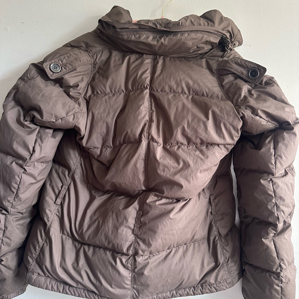 Burberry women’s puffer jacket size M - Picture 6 of 9